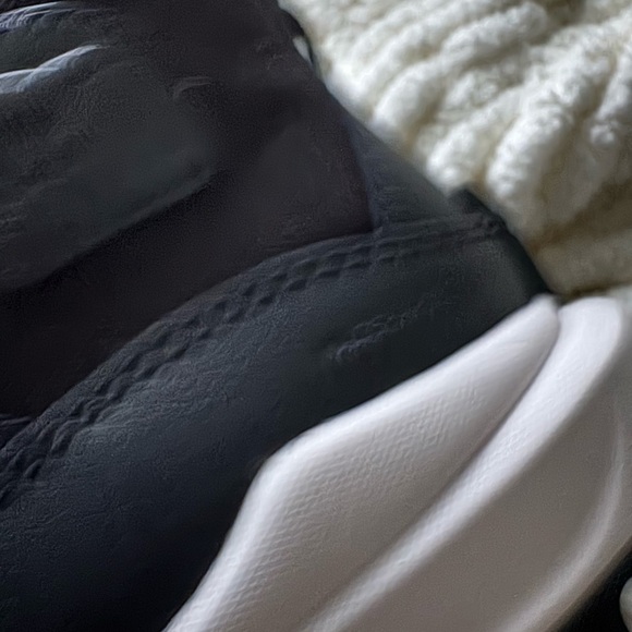 Sorel Black and White waterproof insulated boots - Picture 7 of 11